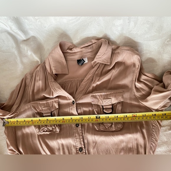 Divided H&M Cargo Button Up Shirt Beige Size 36 - Picture 11 of 13